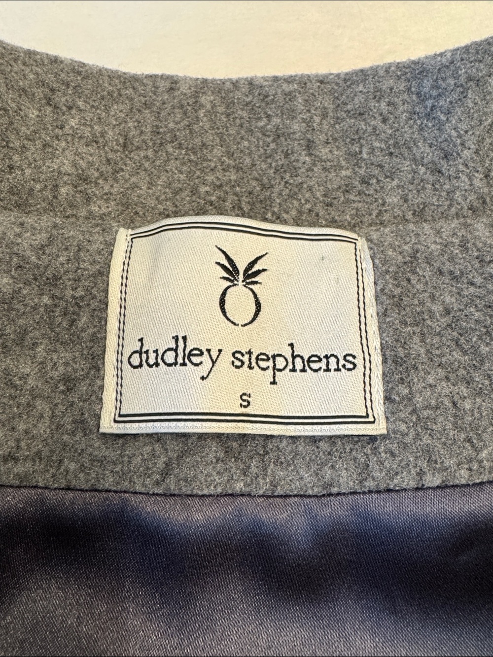 Like new! Dudley Stephens Fleece Vest in Charcoal, sz S - Picture 2 of 12